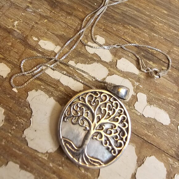 Sterling silver tree necklace - Picture 4 of 4